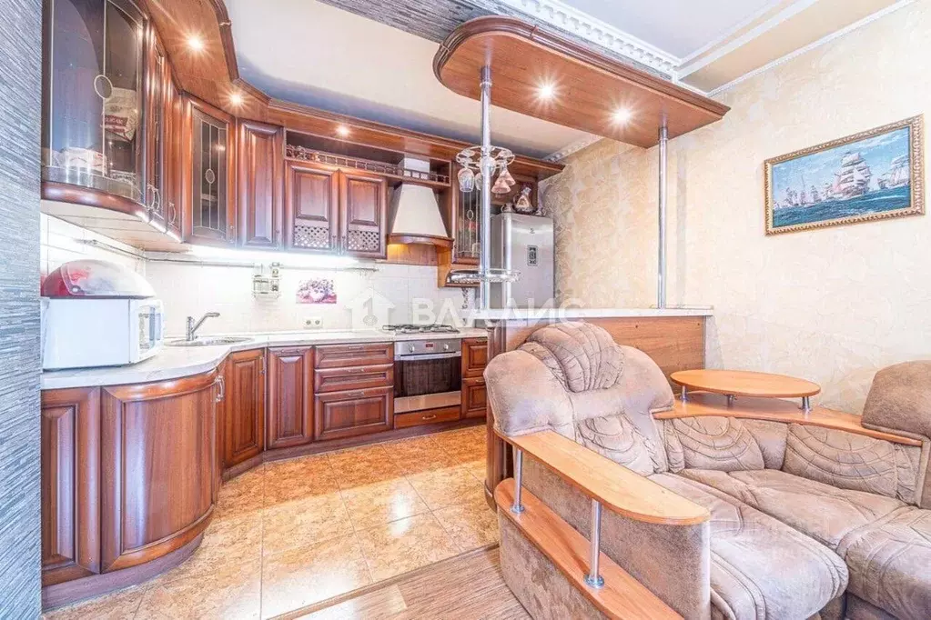 Дом в Пермский край, Пермь ул. Александра Чекалина, 32 (217 м) - Фото 1