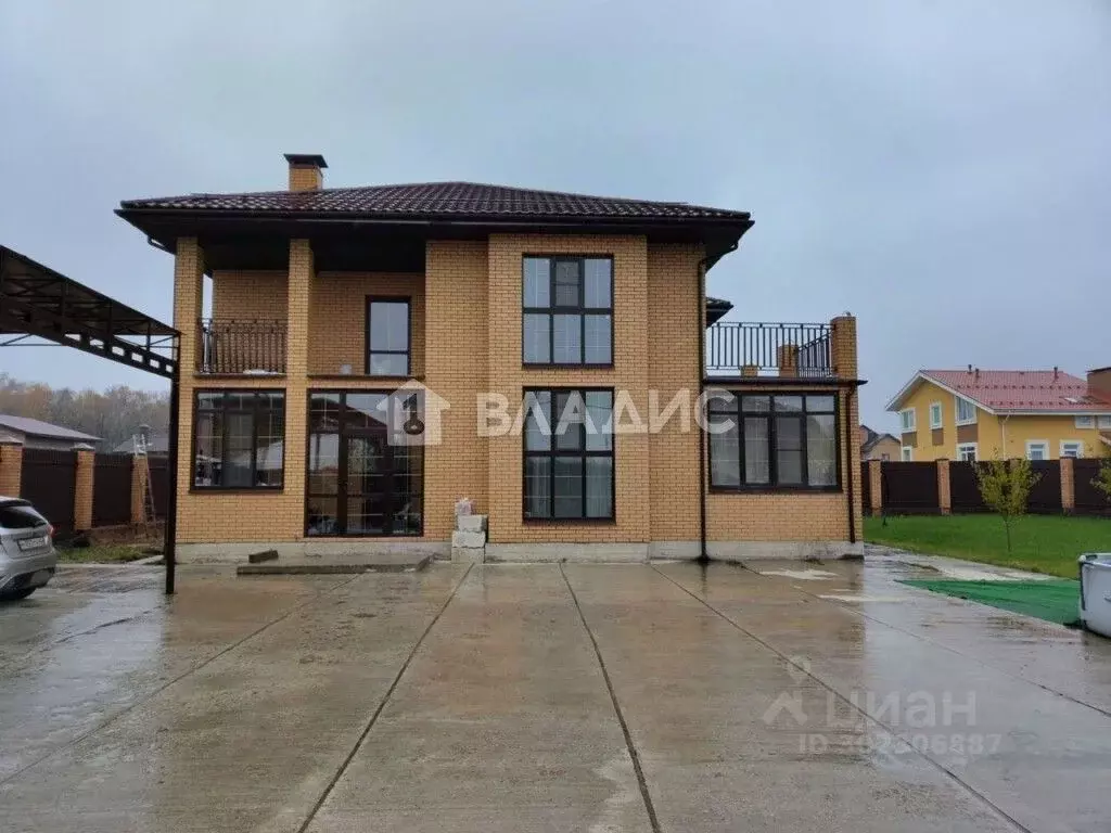 Дом в Калужская область, Жуковский район, Верховье с/пос, д. Доброе ... - Фото 1