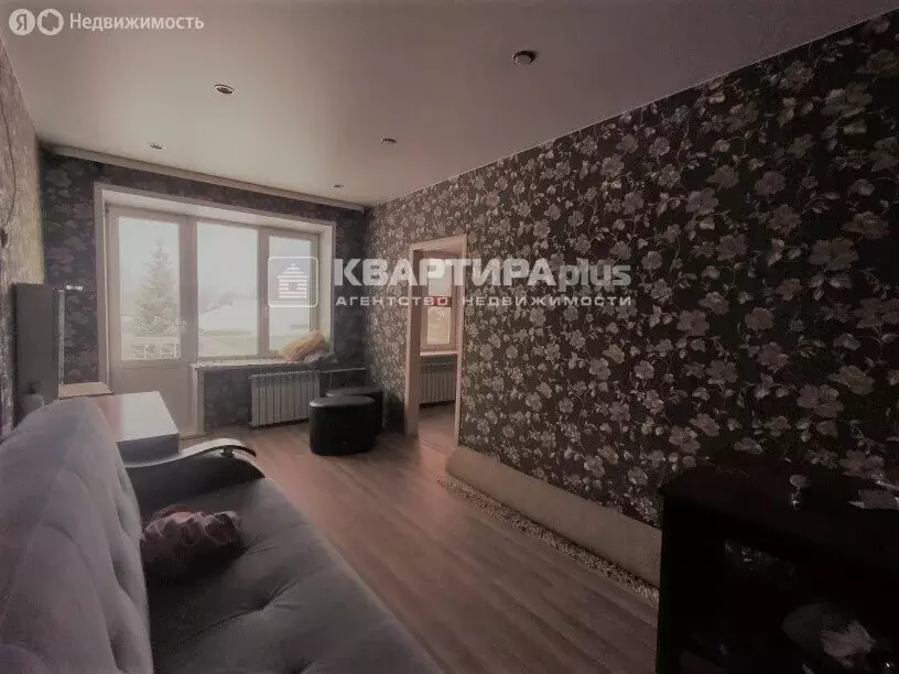 2-комнатная квартира: Невьянск, улица Серова, 10 (44.7 м) - Фото 0