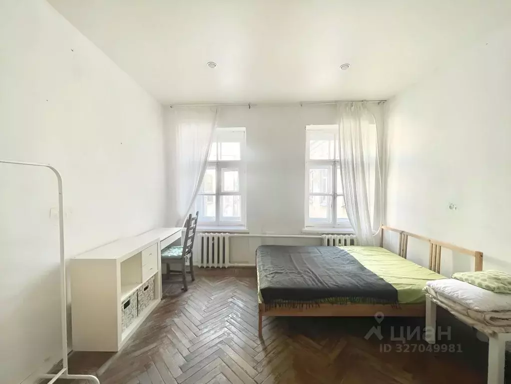 Комната Санкт-Петербург 10-я Васильевского острова линия, 39 (16.0 м) - Фото 1