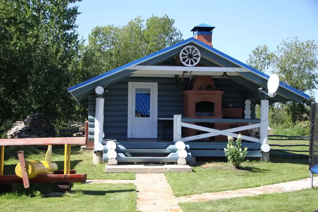 Дом в Новгородская область, Новгородский район, Ракомское с/пос, д. ... - Фото 1