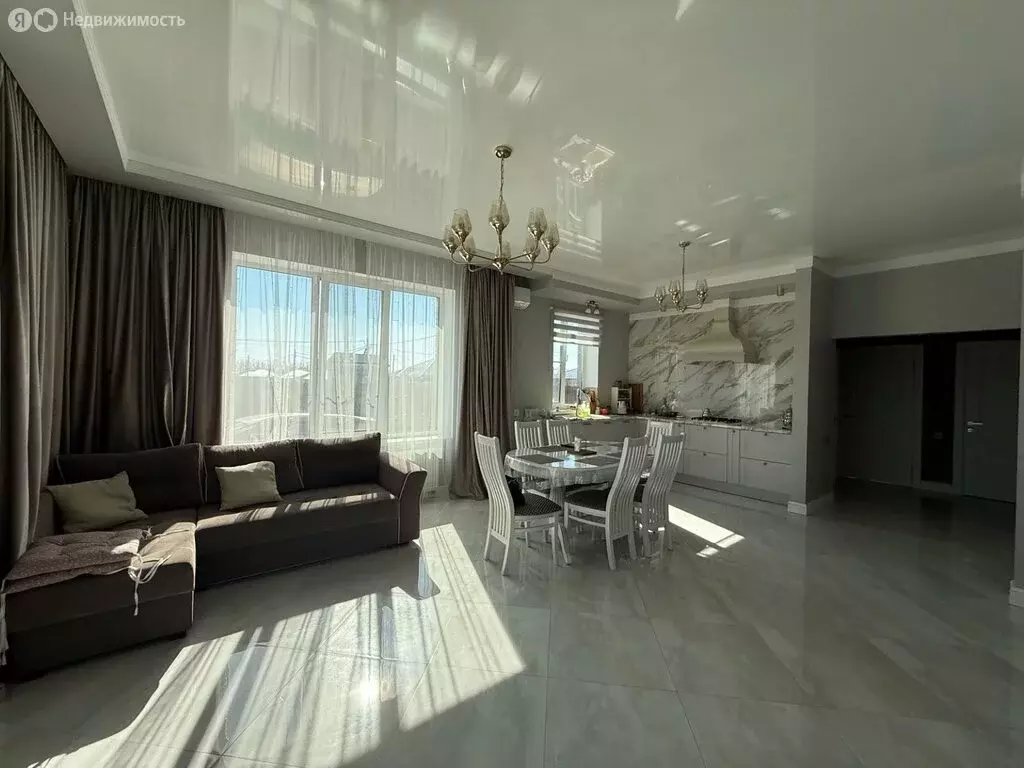 Дом в посёлок Щепкин, улица Юрия Гагарина, 4 (130 м) - Фото 1