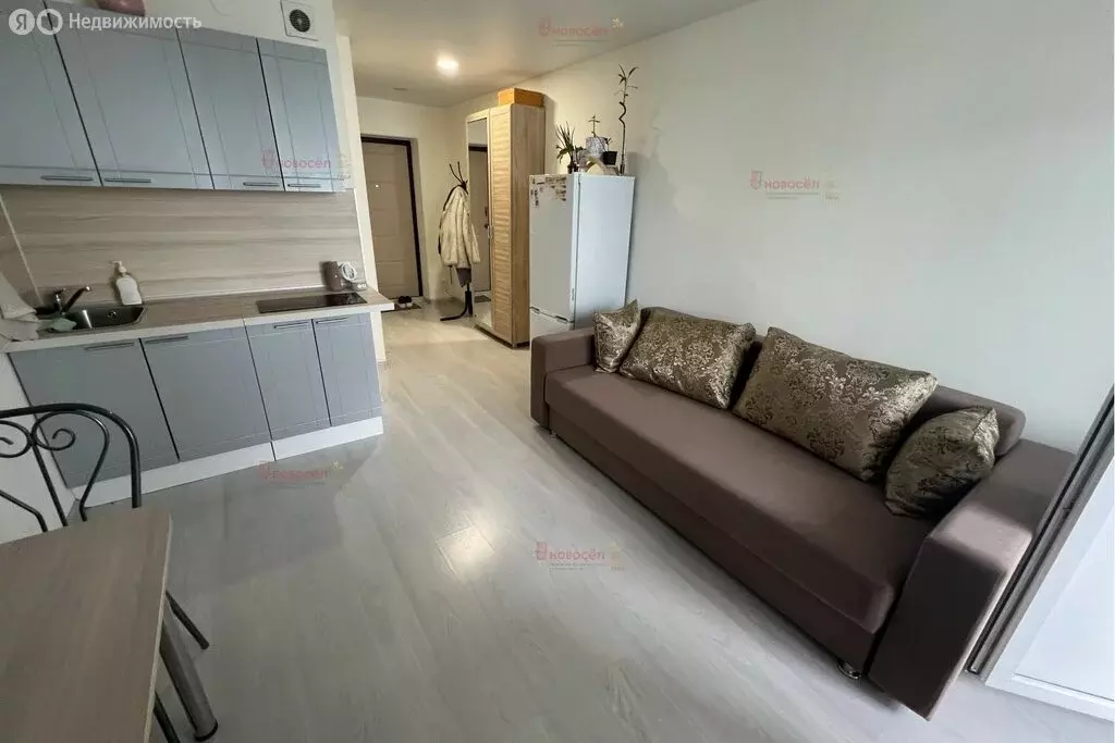 Квартира-студия: Екатеринбург, Рощинская улица, 28 (20 м) - Фото 2