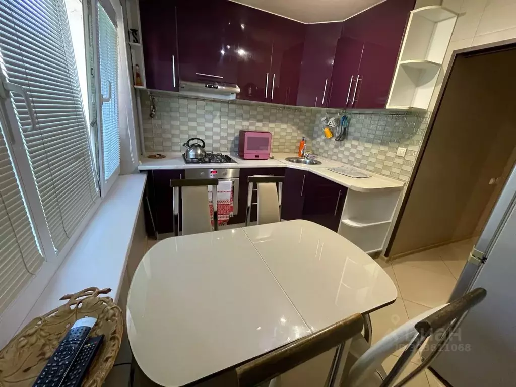 2-к кв. Краснодарский край, Сочи Центральный мкр, ул. Роз, 65 (51.0 м) - Фото 1