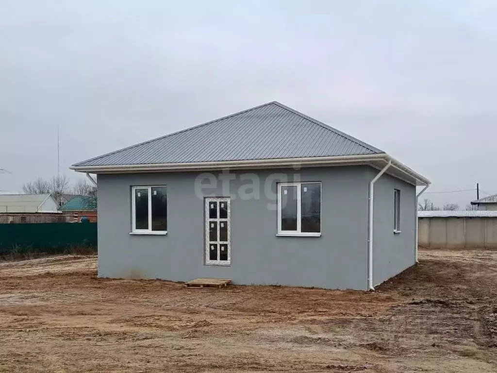 Дом в Саратовская область, Энгельсский район, Красноярское ... - Фото 2