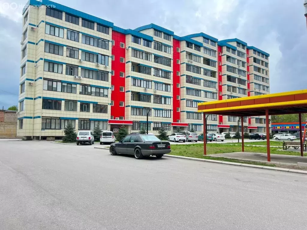 3-комнатная квартира: Нальчик, Балкарская улица, 97к1 (143.8 м) - Фото 1