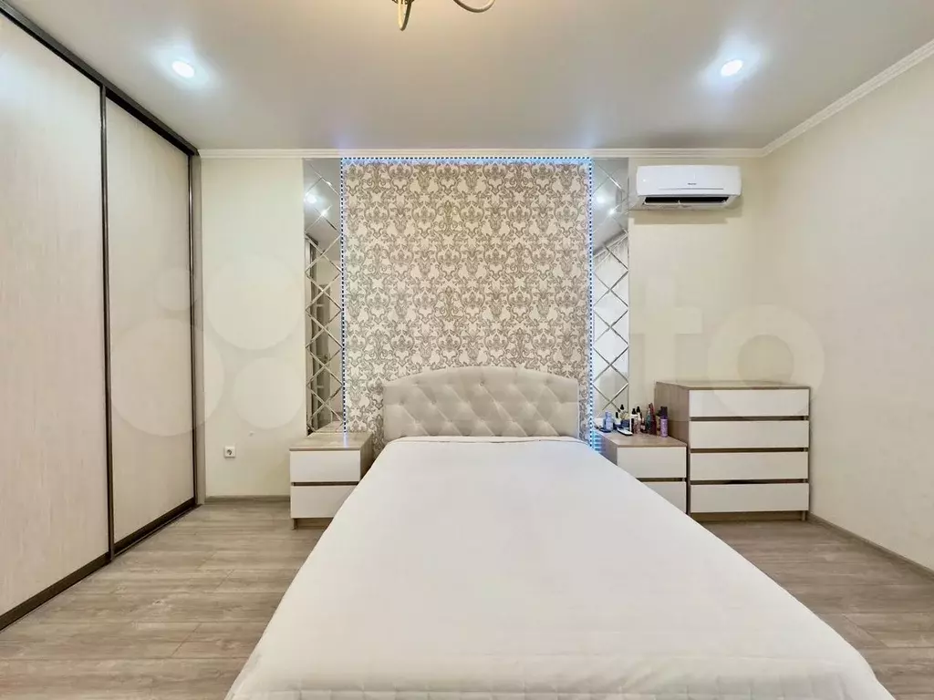 2-к. квартира, 65 м, 7/10 эт. - Фото 1