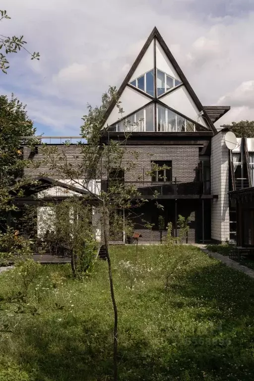 Коттедж в Москва ул. Саврасова, 7 (360 м) - Фото 1