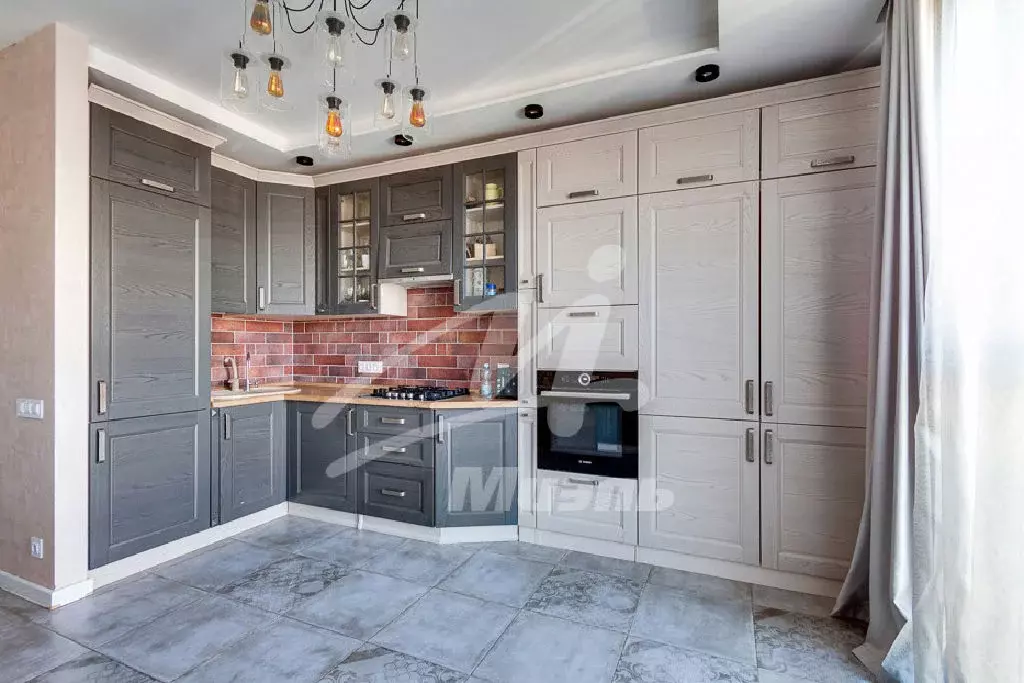 Продается 4-комнатная квартира - Фото 2