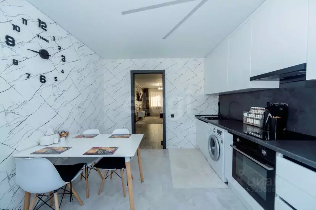 3-к кв. Алтайский край, Бийск ул. Александра Пушкина, 213 (71.8 м) - Фото 1