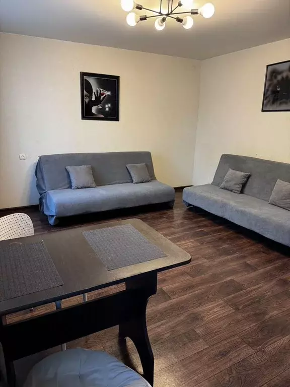 2-к кв. Свердловская область, Нижний Тагил ул. Зари, 79 (50.0 м) - Фото 1