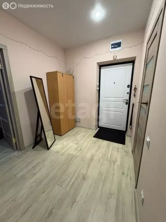 1-комнатная квартира: Тюмень, улица Республики, 204к11 (33 м) - Фото 1