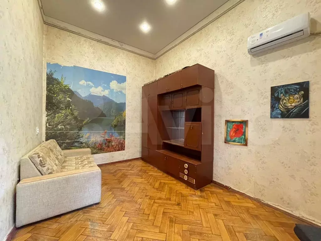 Комната 15 м в 3-к., 3/3 эт. - Фото 0