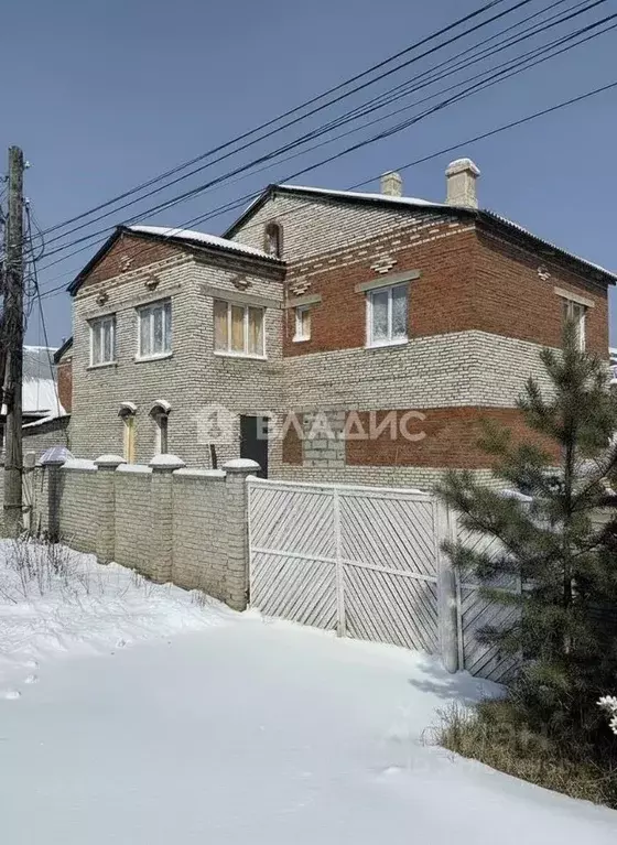 Дом в Бурятия, Улан-Удэ пос. Светлый, ул. Хантаева, 39 (327 м) - Фото 1