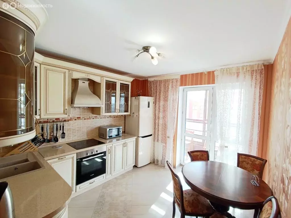 3-комнатная квартира: Тюмень, улица Газовиков, 63 (74.3 м) - Фото 2