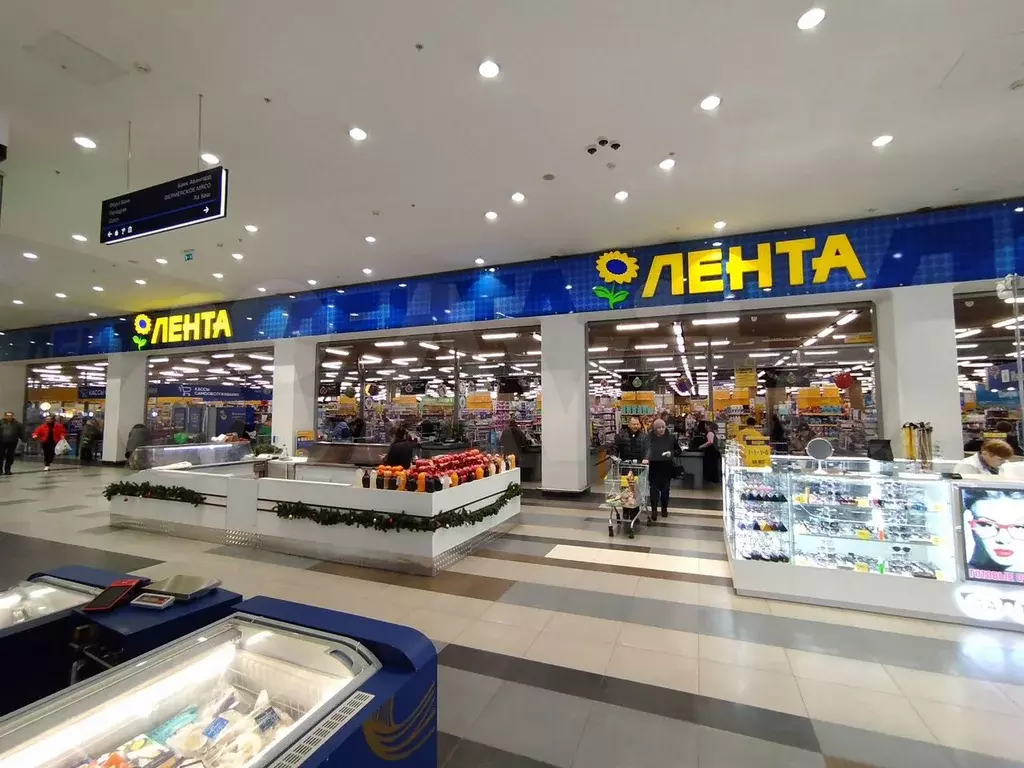 Помещение в трц в прикассе Ленты - Фото 1