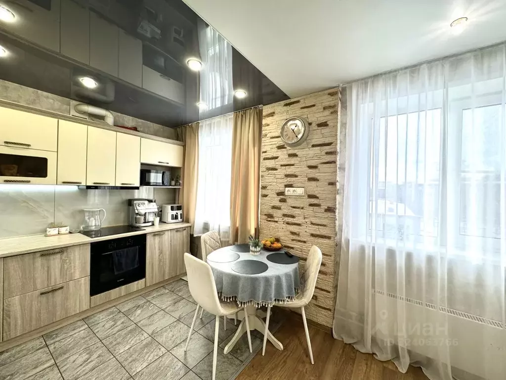 2-к кв. Кемеровская область, Новокузнецк ул. Новаторов, 7 (45.0 м) - Фото 1