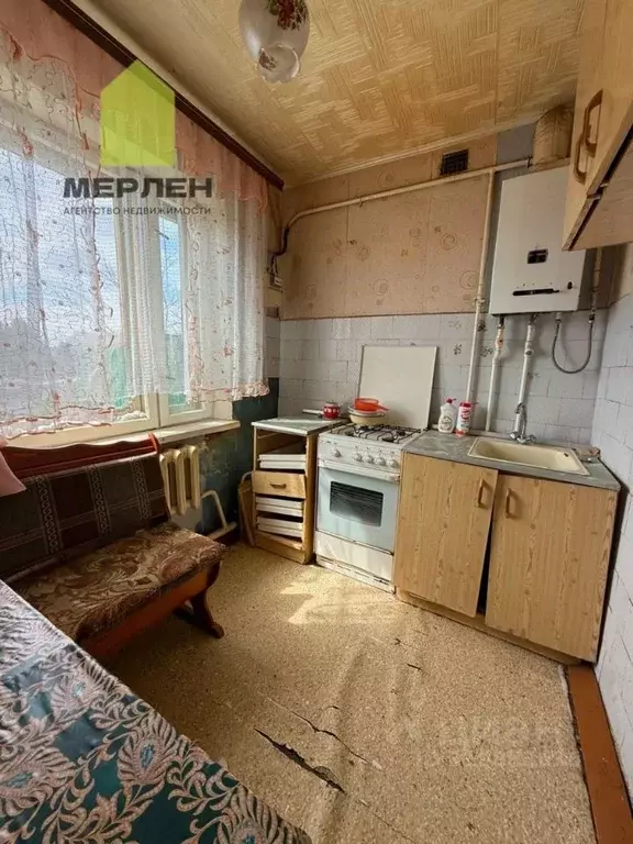 2-к кв. Калужская область, Сухиничи ул. Дзержинского, 6 (48.8 м) - Фото 0