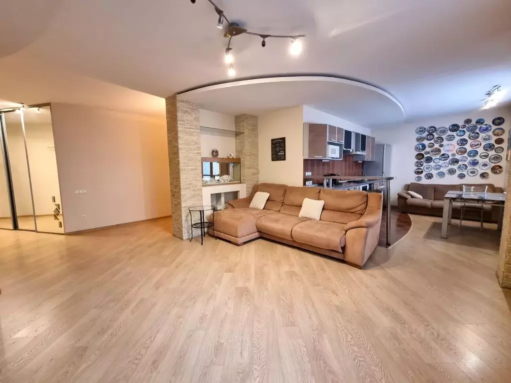 3-к кв. Красноярский край, Красноярск ул. Молокова, 1к2 (112.0 м) - Фото 2