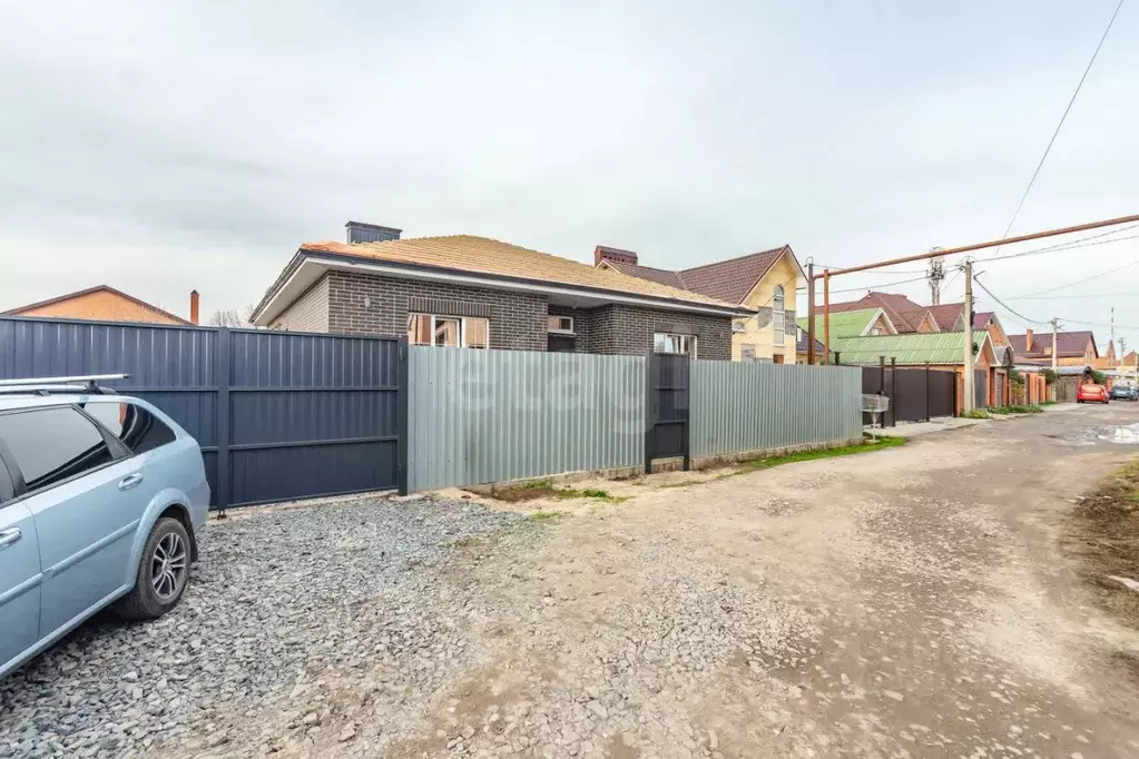 Дом в Ростовская область, Батайск ул. Мелиораторов (100 м) - Фото 1