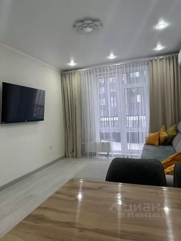 2-к кв. Тюменская область, Тюмень ул. Александра Протозанова, 8к1 ... - Фото 0