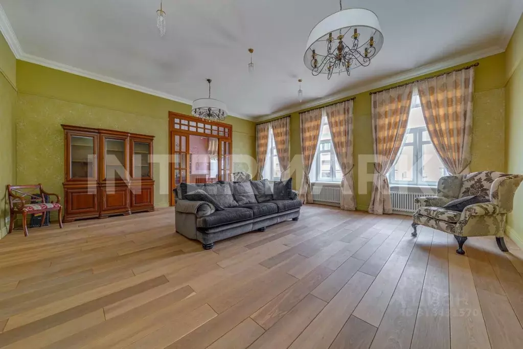 3-к кв. Москва ул. Остоженка, 7С1 (173.0 м) - Фото 0