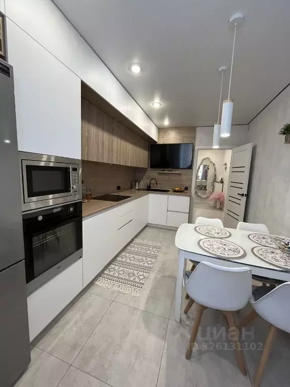 3-к кв. Омская область, Омск ул. 21-я Амурская, 67 (78.6 м) - Фото 1