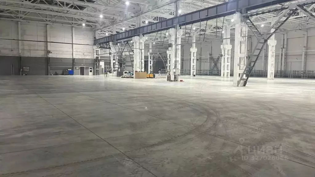 Производственное помещение в Алтайский край, Бийск ул. Петра Мерлина, ... - Фото 1