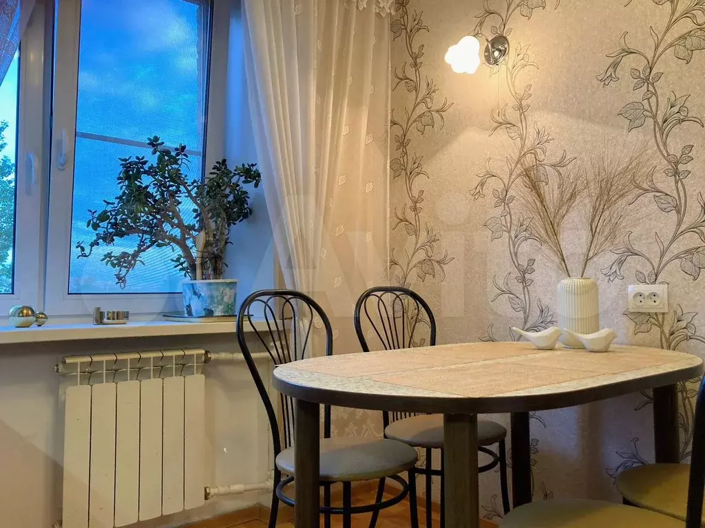 2-к. квартира, 55 м, 9/9 эт. - Фото 1