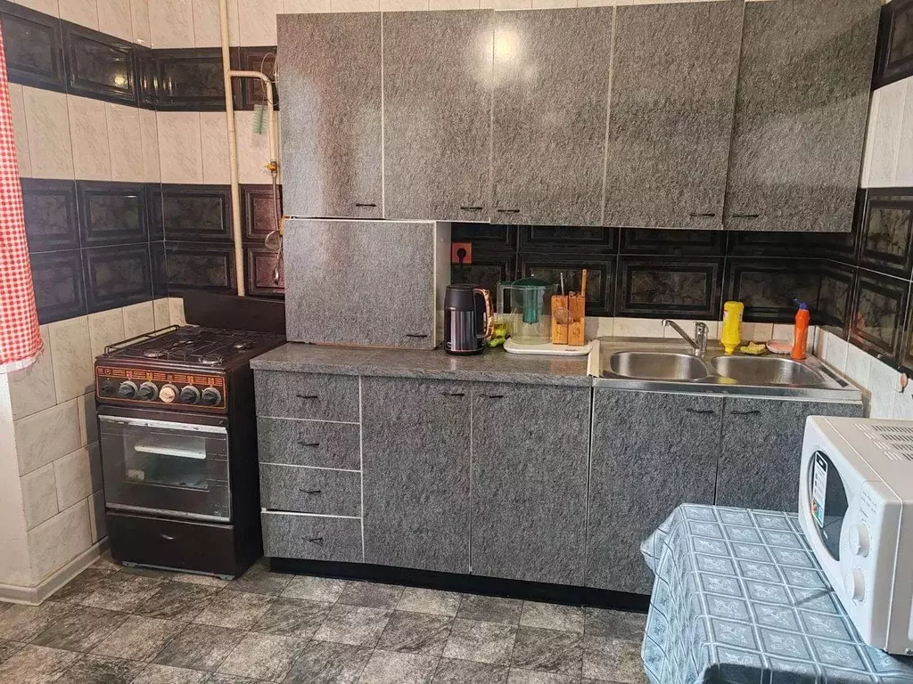 3-к кв. Краснодарский край, Ейск Красная ул., 66/10 (59.5 м) - Фото 1