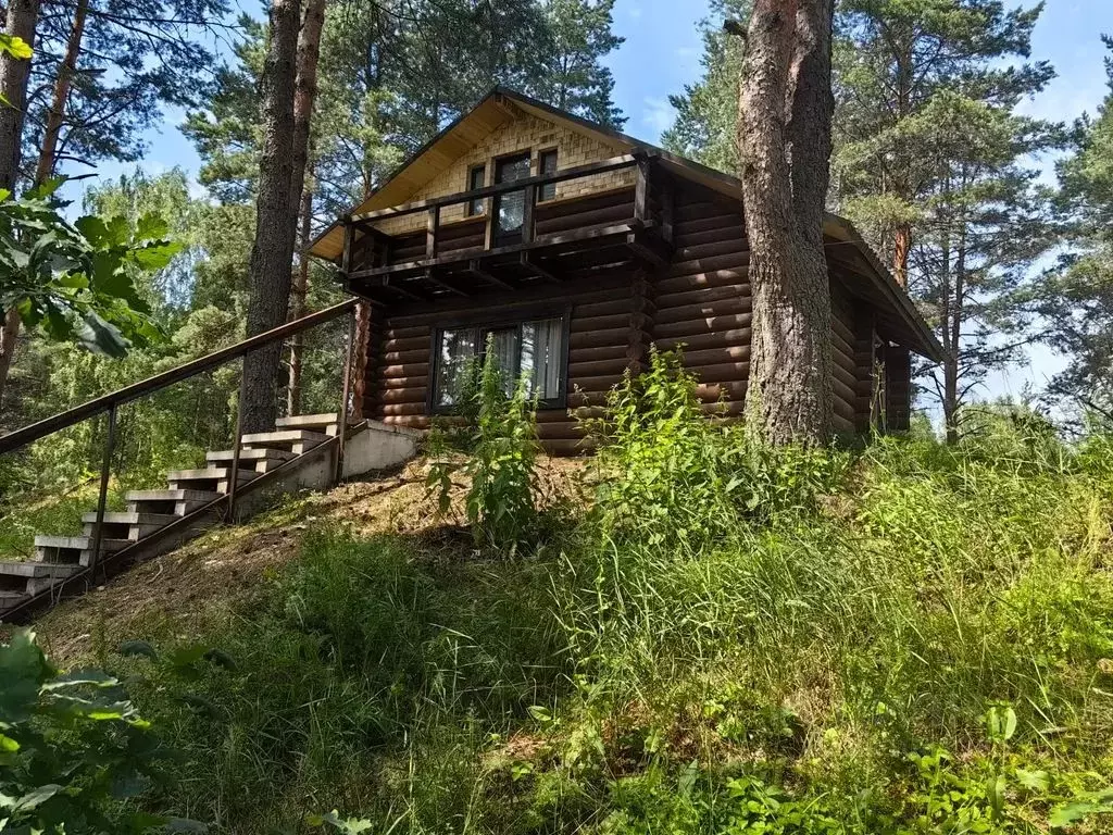 Дом в Новгородская область, Валдайский район, Рощинское с/пос, д. ... - Фото 1