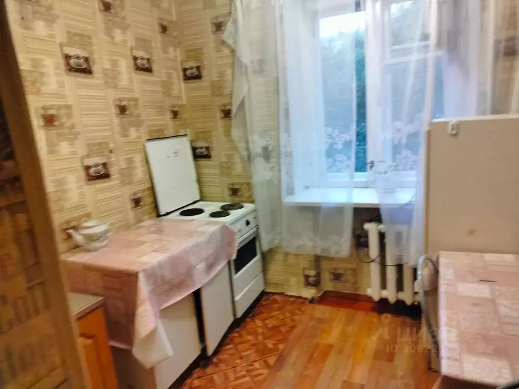 2-к кв. Карачаево-Черкесия, Черкесск ул. Космонавтов, 64 (42.0 м) - Фото 0