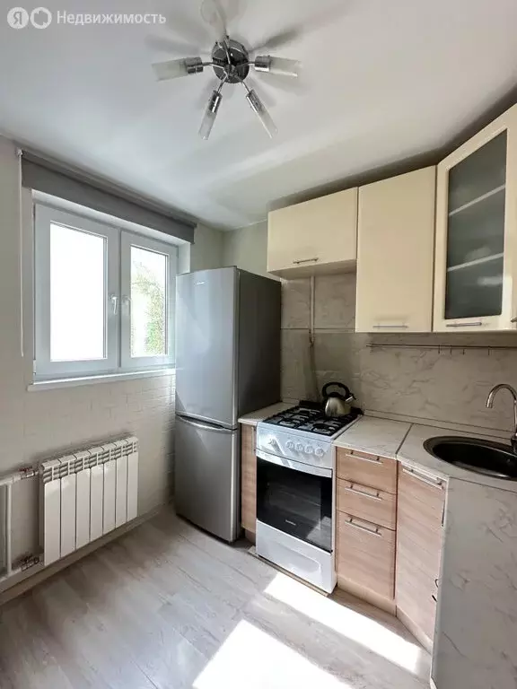 1-комнатная квартира: Екатеринбург, улица Академика Бардина, 13к2 (28 ... - Фото 0