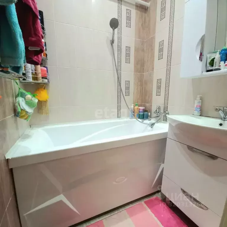 3-к кв. Калужская область, Калуга ул. Карпова, 17 (64.0 м) - Фото 1