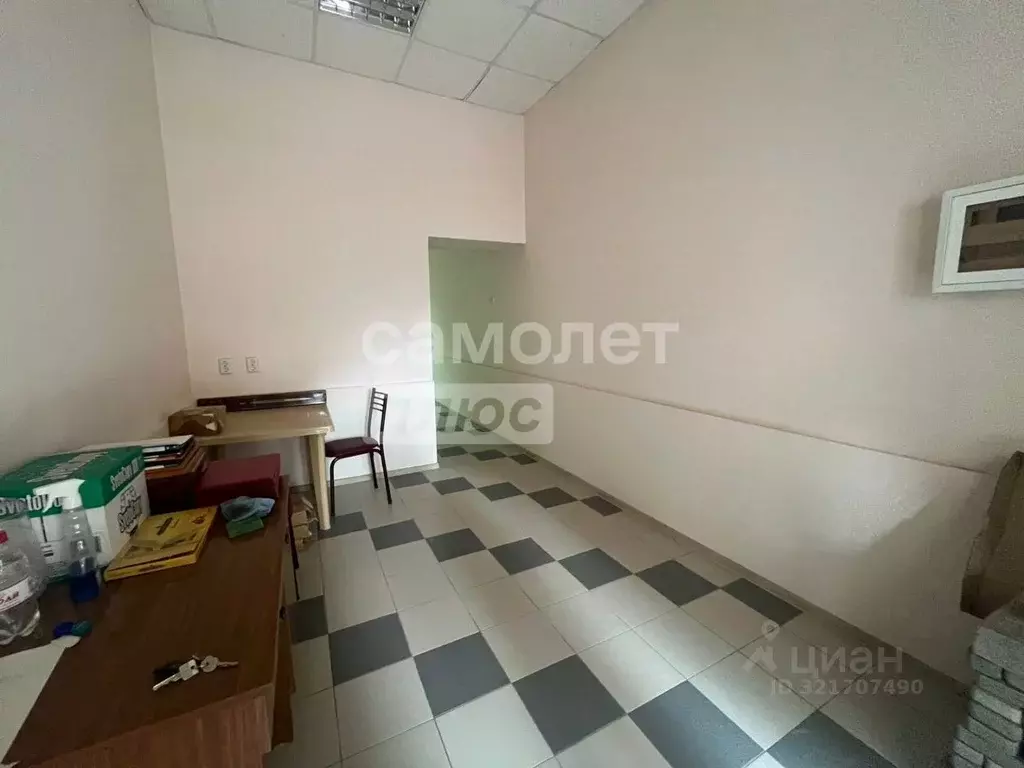 Офис в Краснодарский край, Крымск ул. Карла Либкнехта (50 м) - Фото 1