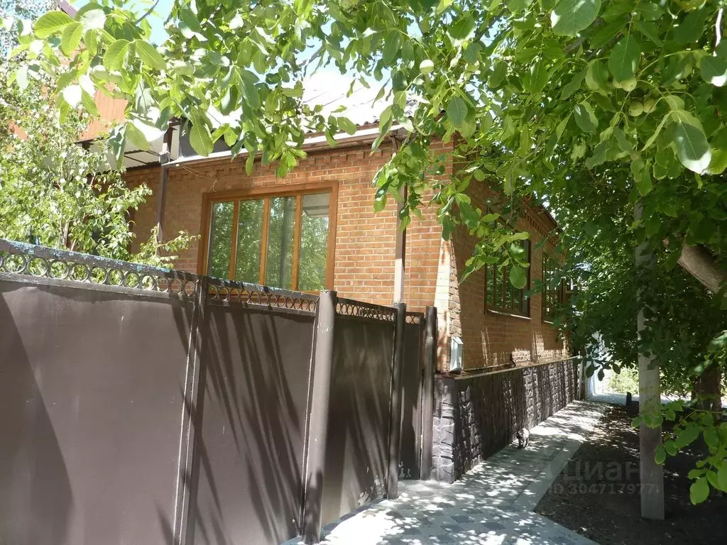Дом в Ставропольский край, Светлоград г. Петровский муниципальный ... - Фото 0