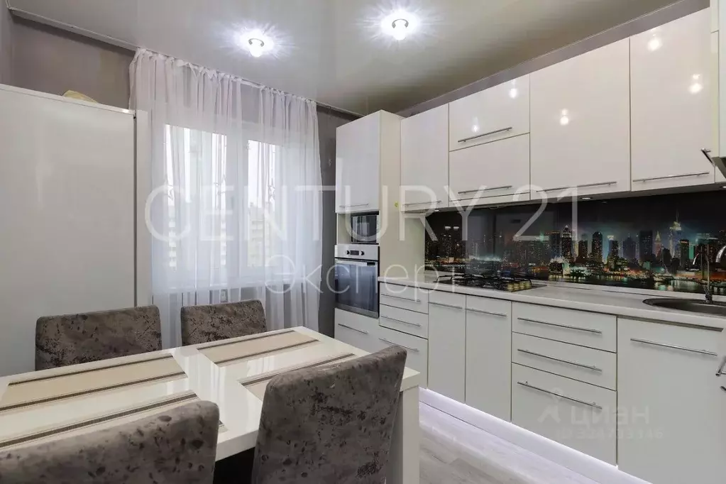 2-к кв. Калининградская область, Калининград ул. Левитана, 58к3 (56.1 ... - Фото 1