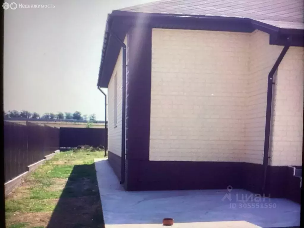 Дом в Чистенское сельское поселение, село Новозбурьевка (95 м) - Фото 1