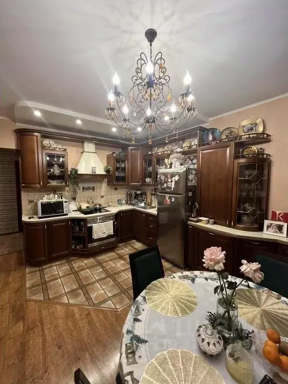 3-к кв. Омская область, Омск ул. Перелета, 18 (86.0 м) - Фото 0