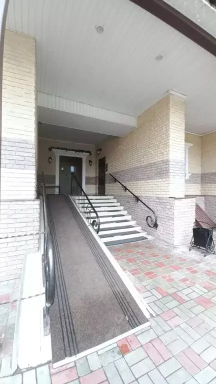 3-к кв. Самарская область, Тольятти ул. Дзержинского, 18А (99.8 м) - Фото 1