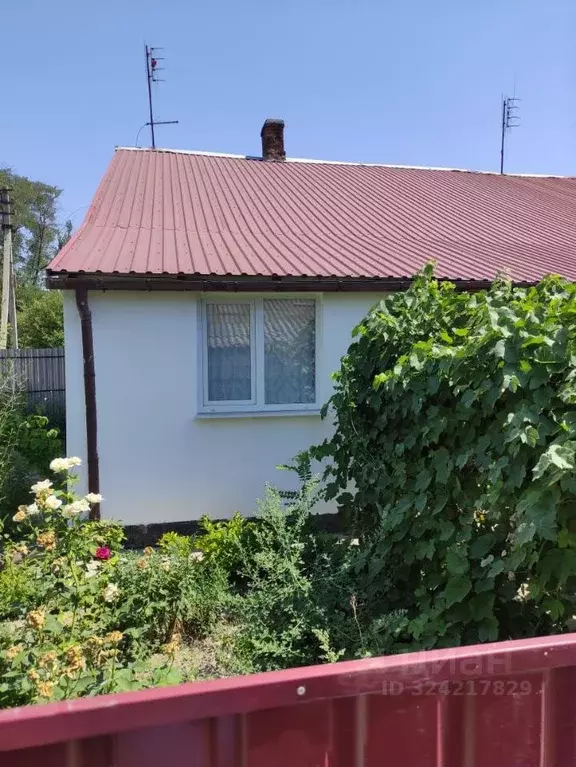 Дом в Крым, Нижнегорский район, с. Лиственное ул. Советская, 6 (34 м) - Фото 1