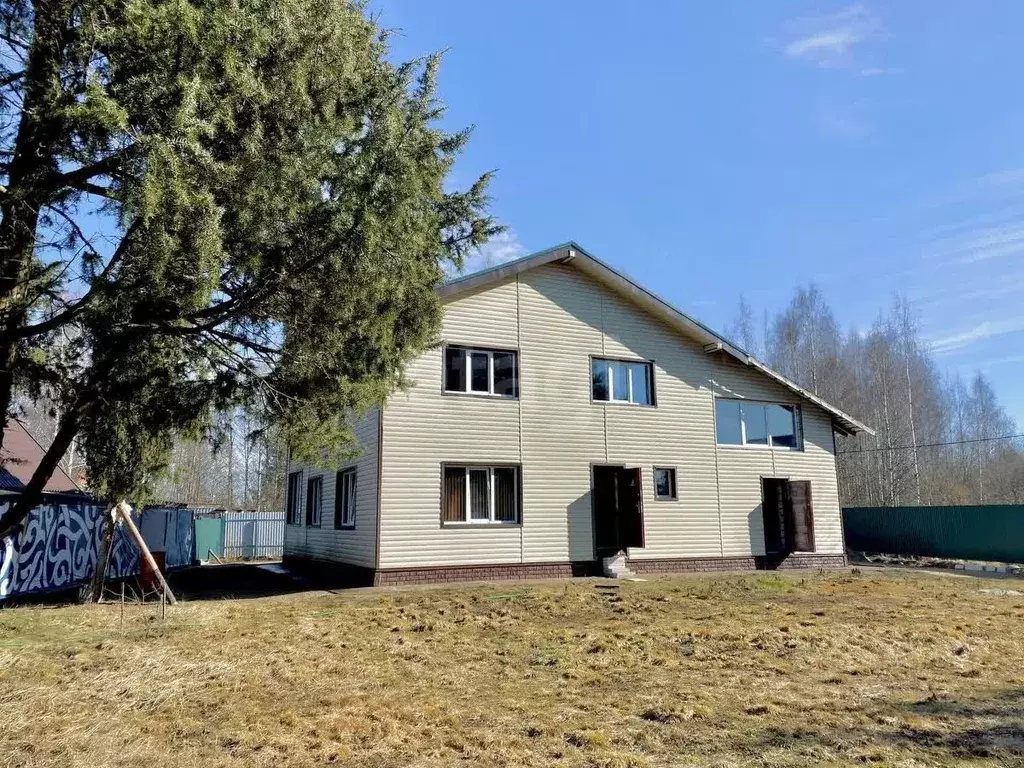 Дом в Псковская область, Печорский муниципальный округ, пос. ... - Фото 1