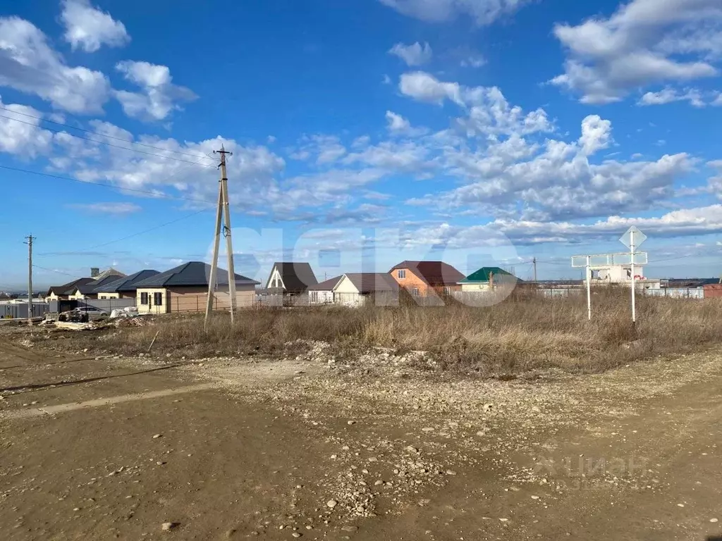 Участок в Адыгея, Майкоп ул. Цуга Теучежа, 52 (10.5 сот.) - Фото 0