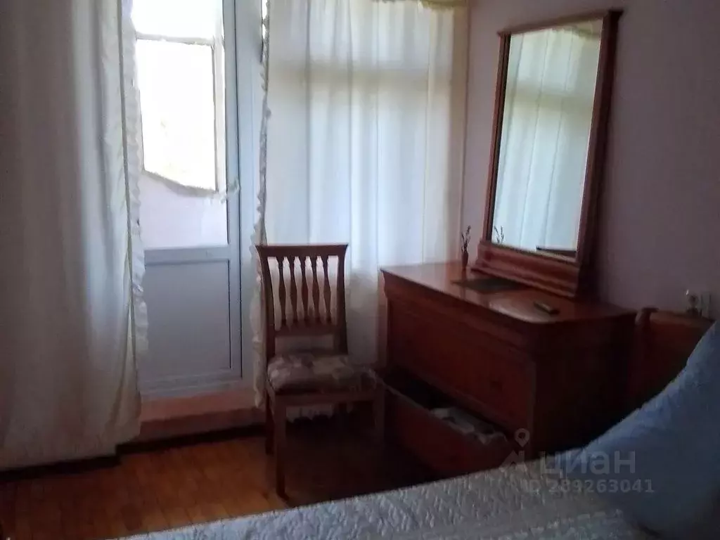 2-к кв. Крым, Щелкино Ленинский район, 2-й мкр, 49 (50.0 м) - Фото 2