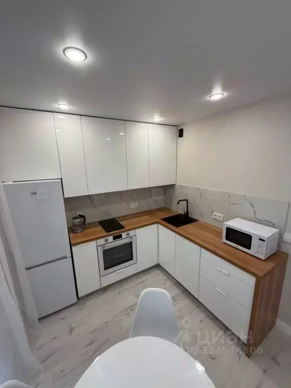 1-к кв. Татарстан, Казань ул. Александра Курынова, 5к4 (33.0 м) - Фото 1