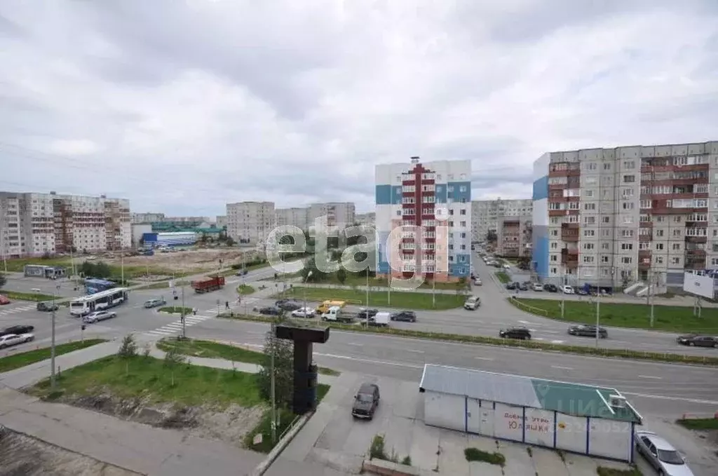 Комната Ханты-Мансийский АО, Сургут Комсомольский просп., 48 (74.0 м) - Фото 1