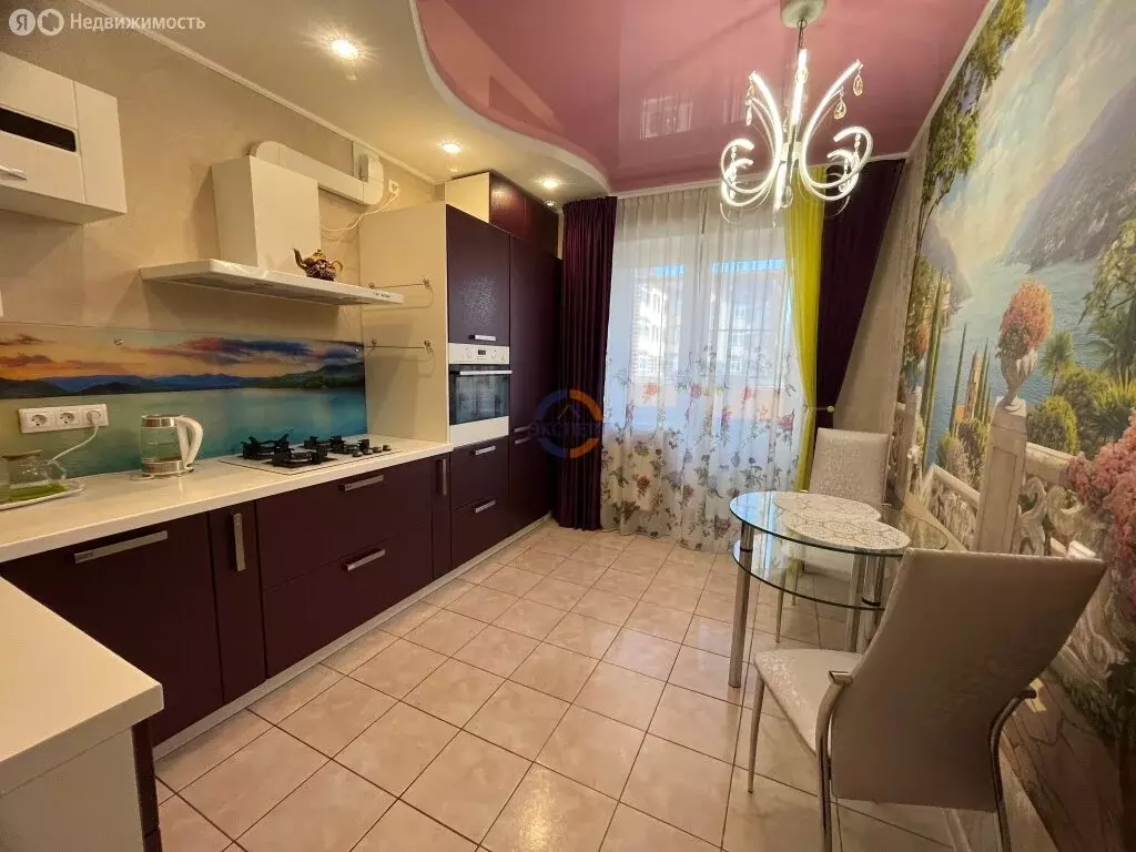 3-комнатная квартира: Великий Новгород, улица Связи, 21 (94.8 м) - Фото 1