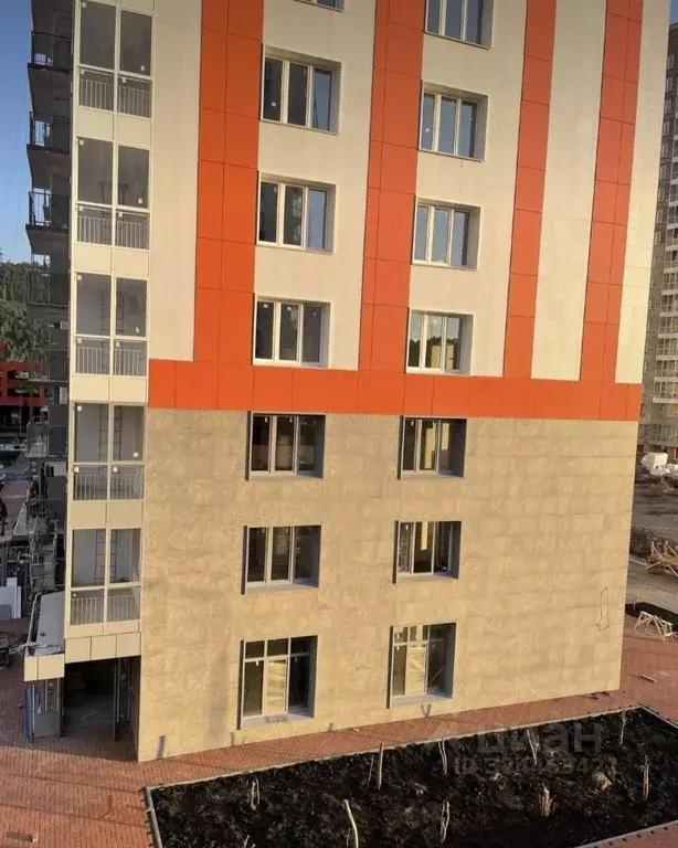 3-к кв. Красноярский край, Красноярск ул. Лесников, 37Б (70.0 м) - Фото 1