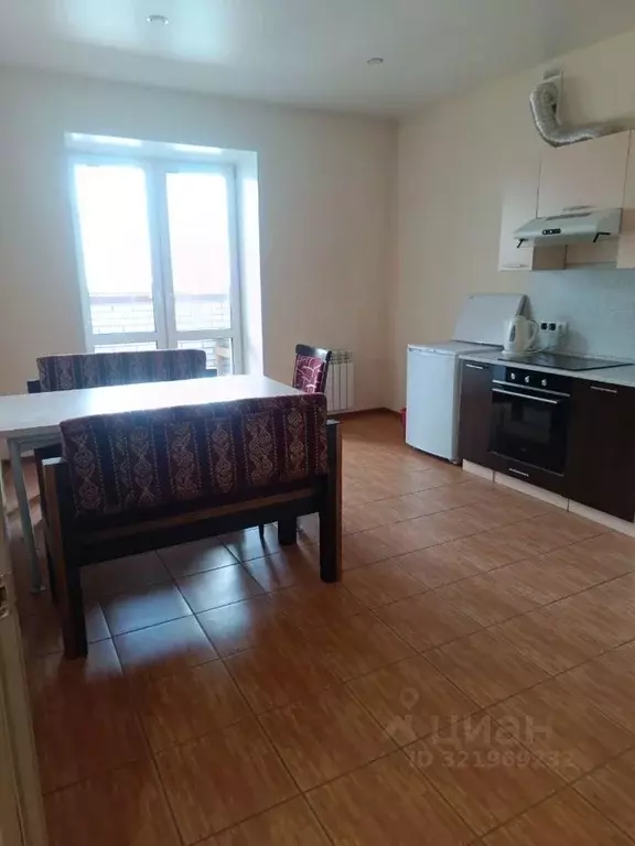 3-к кв. Омская область, Омск ул. Перелета, 25 (85.0 м) - Фото 2