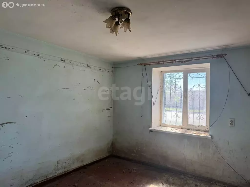 2-комнатная квартира: Белогорск, улица Героя Мирошниченко, 22 (48.2 м) - Фото 0